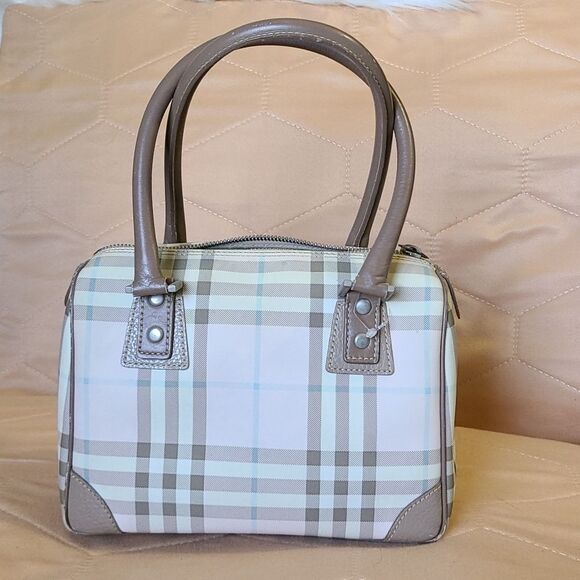 💯 Authentic  Burberry Handbag 🍀 - Picture 1 of 13